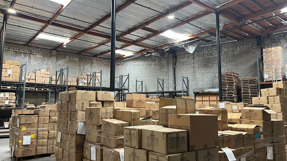 More Photos Of 820 Gladys Ave, Los Angeles Warehouse For Lease