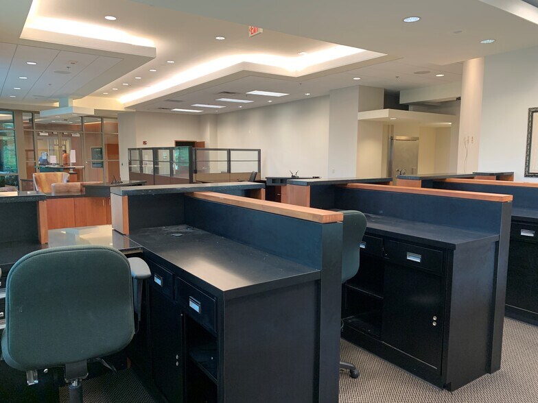 More Photos Of 4100 Corporate Center Dr, Springdale Office For Lease
