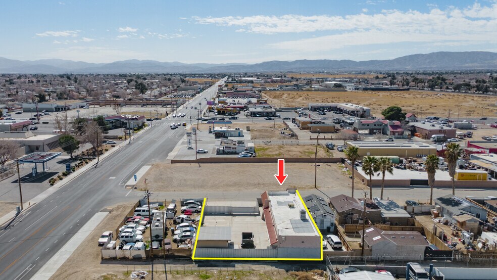 More Photos Of 113 W Pillsbury St, Lancaster Flex For Sale