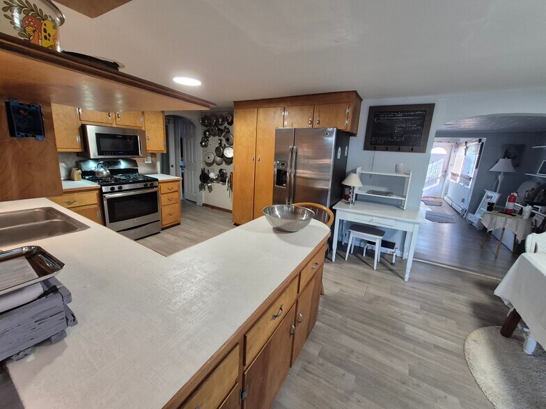 More Photos Of 360 Bay Ave, Milford Storefront Retail Residential For Sale