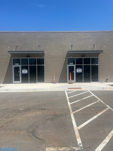 More Photos Of 1830 W Foxwood Dr, Raymore Freestanding For Lease
