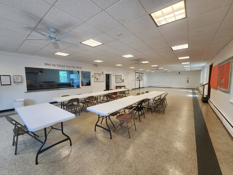 More Photos Of 4408 Albany Post Rd, Hyde Park Specialty For Sale