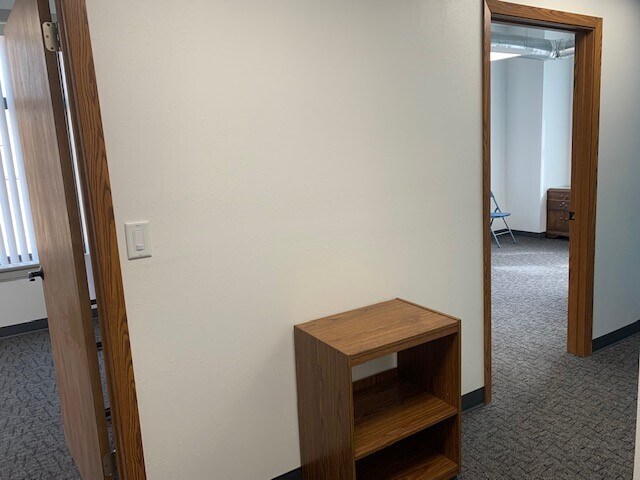 More Photos Of 505-511 5th St, Sioux City Office For Sale