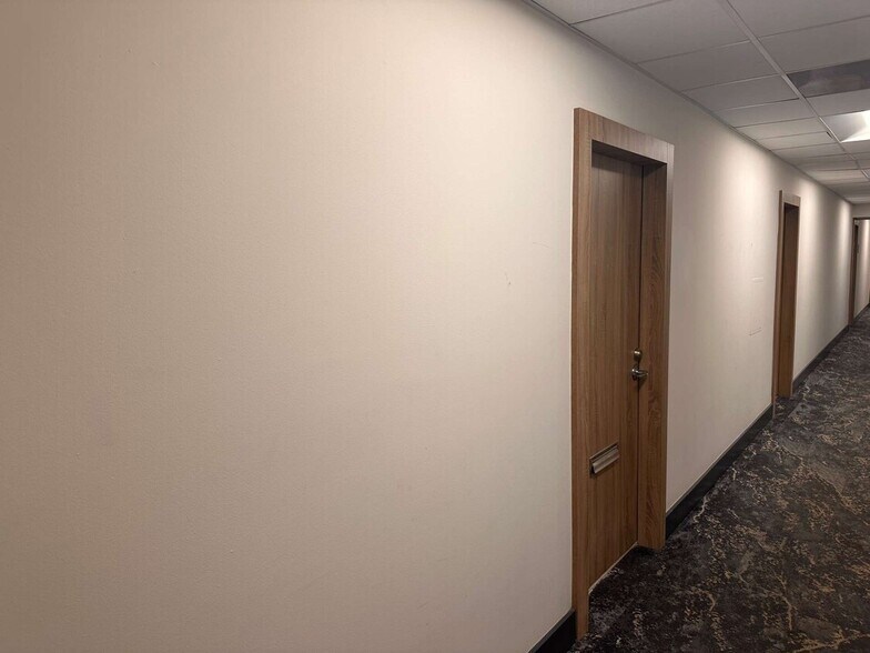 More Photos Of 3800 S Ocean Dr, Hollywood Office For Sale