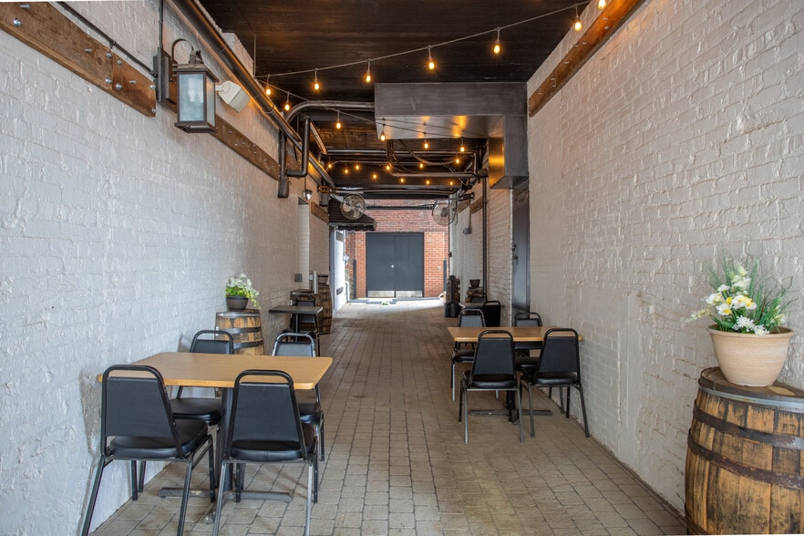 More Photos Of 125 S Elm St, Greensboro Office For Lease