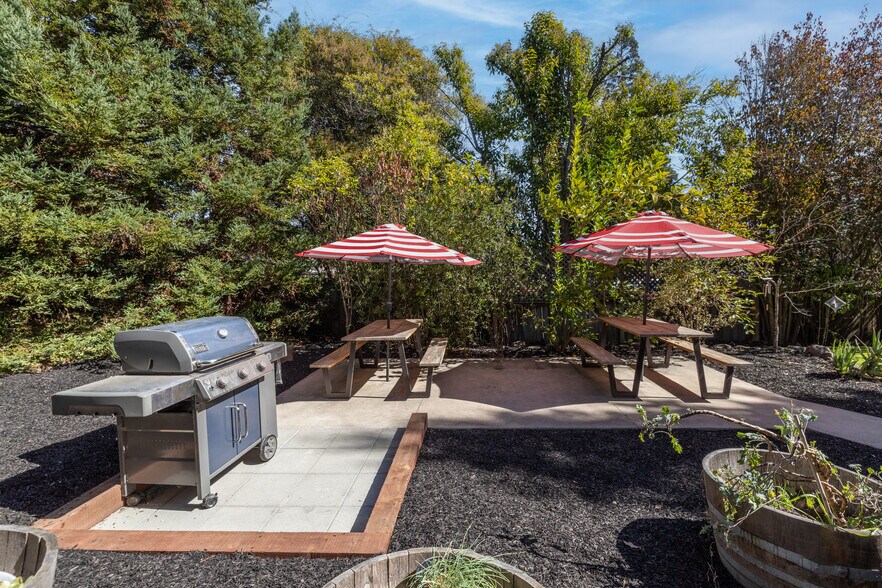 More Photos Of 408 Keller St, Petaluma Apartments For Sale