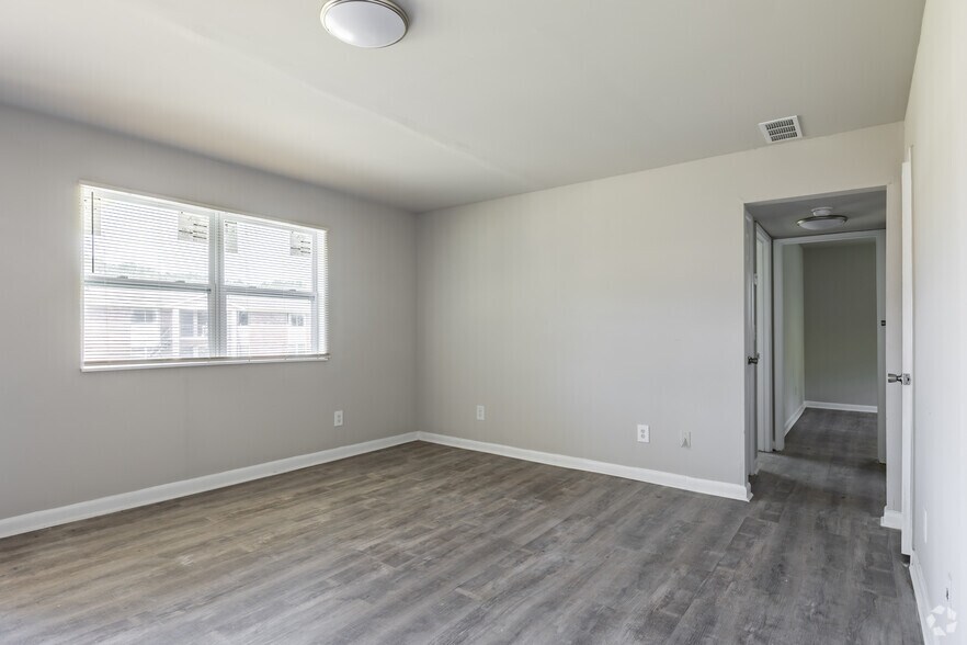 More Photos Of 661 Sherwood Dr, Jonesboro Apartments For Sale