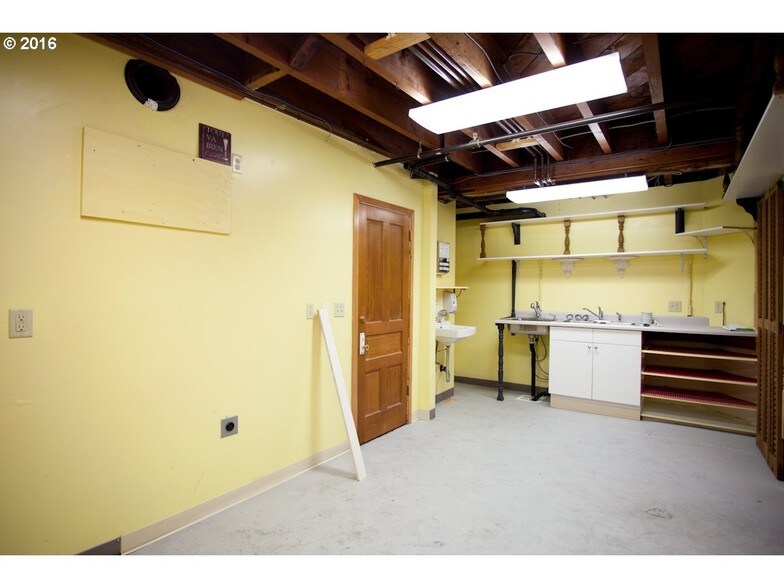 More Photos Of 1044 Marine Dr, Astoria Restaurant For Sale