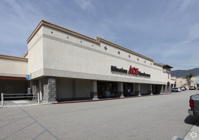 More Photos Of 519 S Glendora Ave, Glendora General Retail For Lease