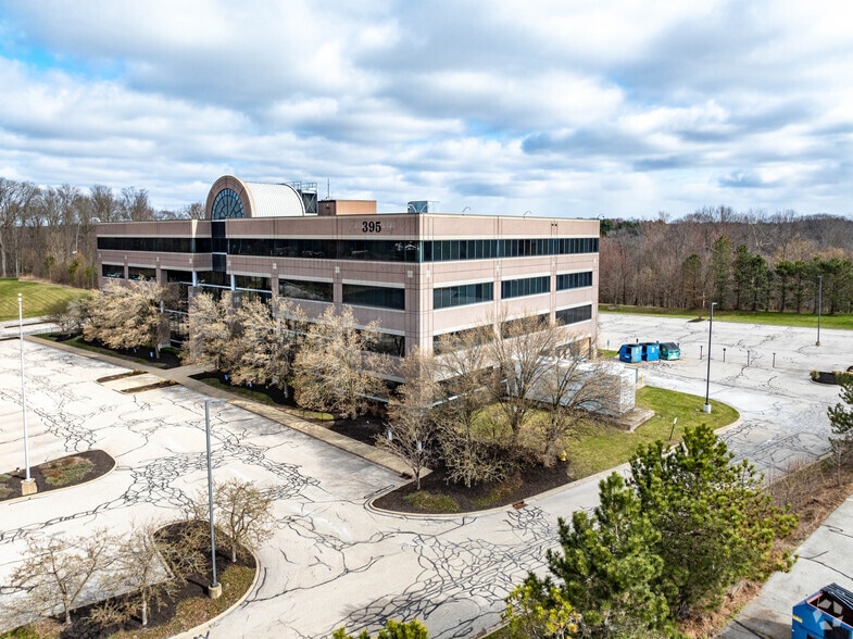 Primary Photo Of 395 Ghent Rd, Akron Office For Lease