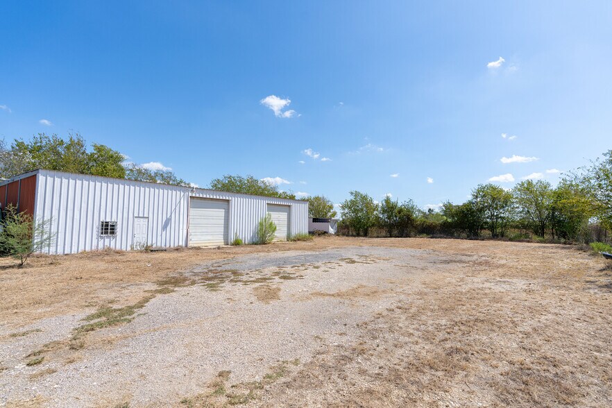 More Photos Of 8956 U.S. 183 Hwy, Lockhart Land For Sale