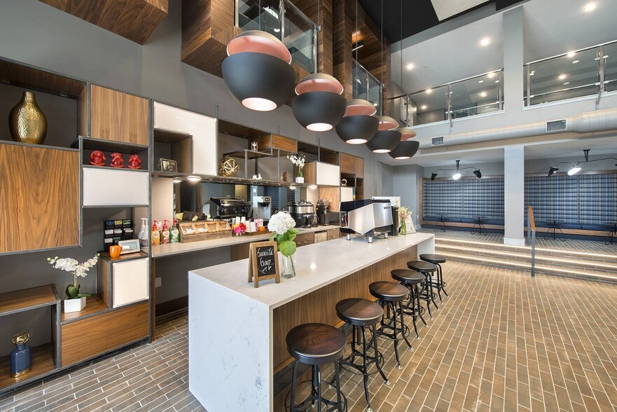 More Photos Of 1000 Berkley Pky, Kansas City Apartments For Sale