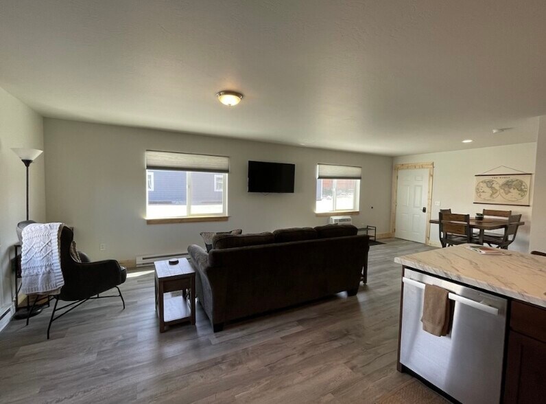 More Photos Of 305 Spring Street, Gardiner Multifamily For Sale