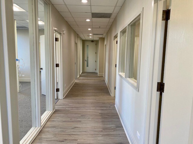 More Photos Of 105 E 1st St, Hinsdale Medical For Lease