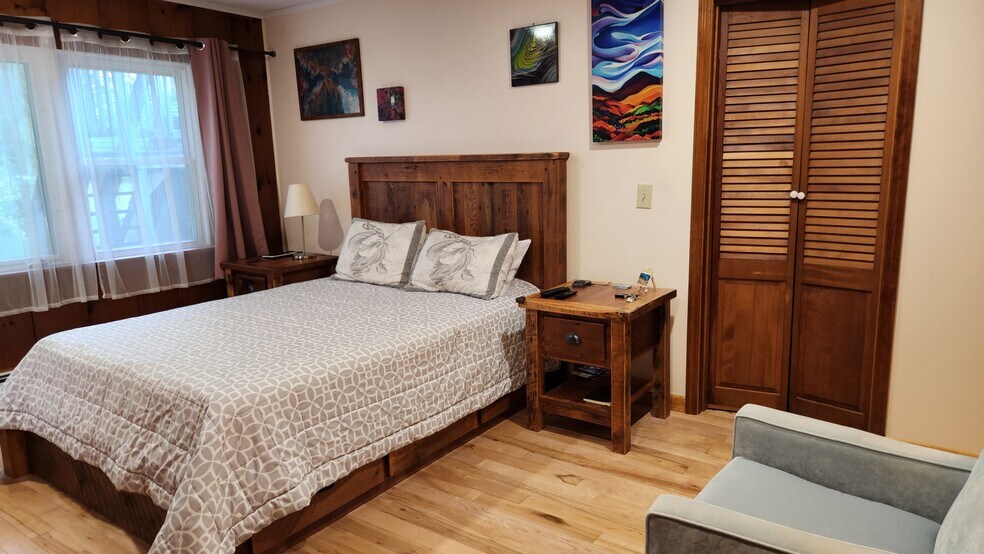 More Photos Of 5672 US Route 4, Killington Hotel For Sale