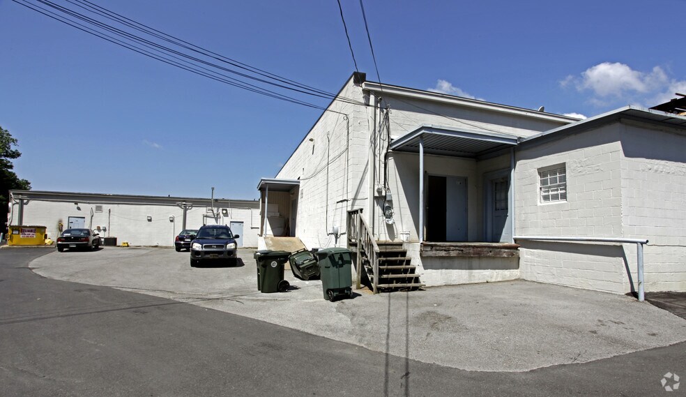 More Photos Of 1238 Taft Hwy, Signal Mountain General Retail For Sale