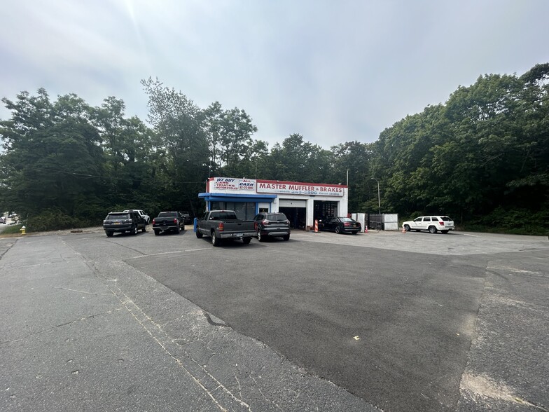 Primary Photo Of 395 Middle Country Rd, Middle Island Service Station For Sale