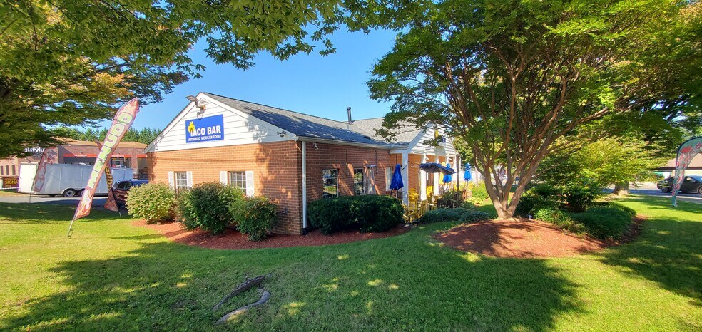 More Photos Of 18100 Georgia Ave, Olney Restaurant For Lease