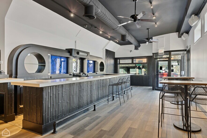 More Photos Of 2301 W Chicago Ave, Chicago Apartments For Sale