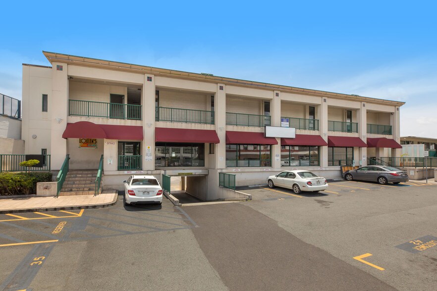 More Photos Of 1125 N King St, Honolulu Storefront Retail Office For Lease