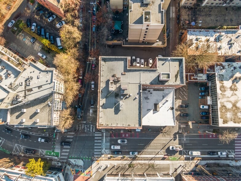 More Photos Of 1117 Pike St, Seattle Storefront For Sale