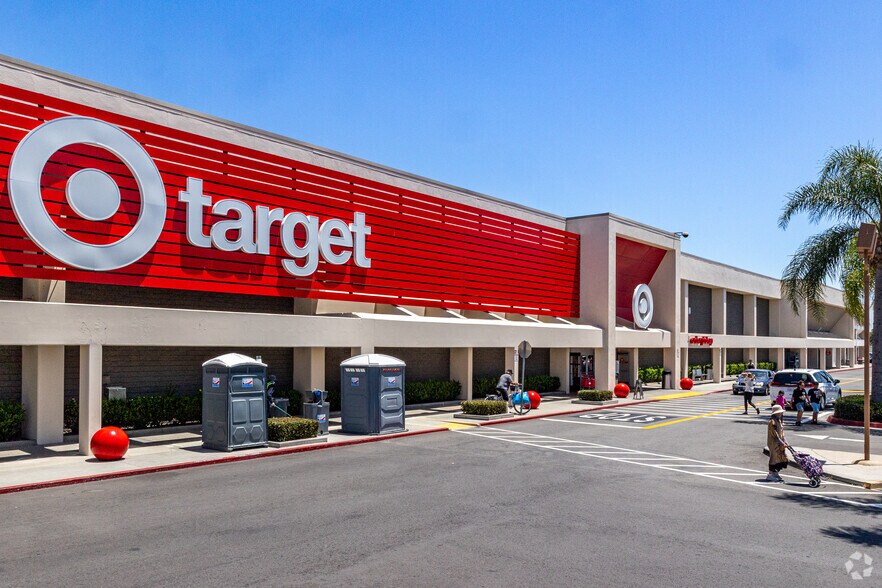 More Photos Of 12100 Harbor Blvd, Garden Grove Unknown For Lease