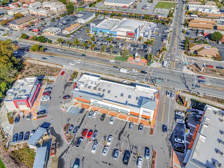 More Photos Of 999 Main St, Watsonville Unknown For Lease