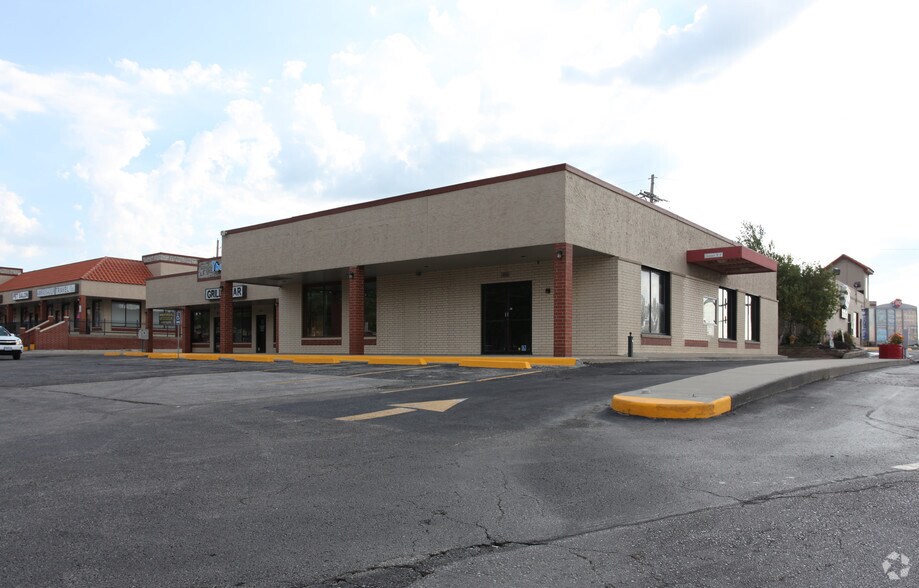 More Photos Of 1236-1298 Foxridge Dr, Raymore Unknown For Lease