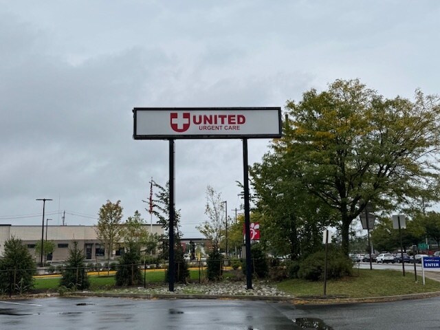 More Photos Of 52 E Rt-59, Nanuet Freestanding For Lease