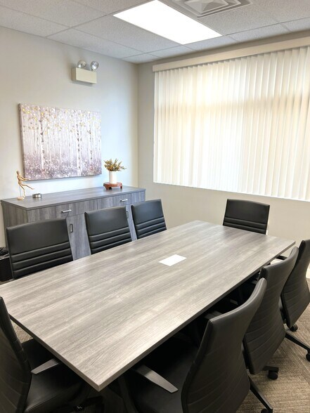More Photos Of 1256 Waterford Dr, Aurora Medical For Sale