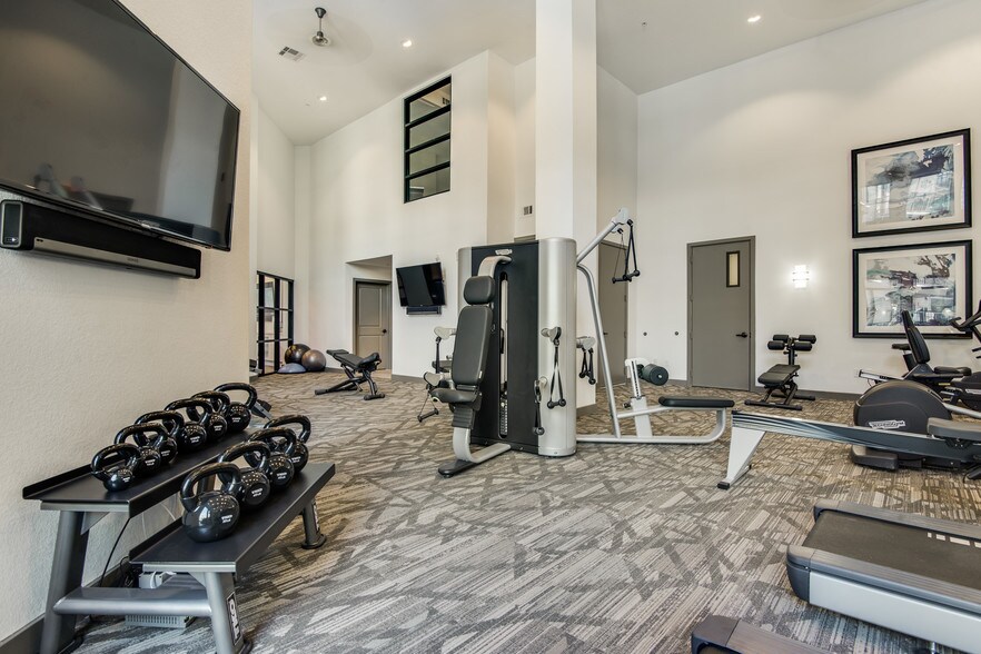 More Photos Of 403 E Koenig Ln, Austin Apartments For Lease