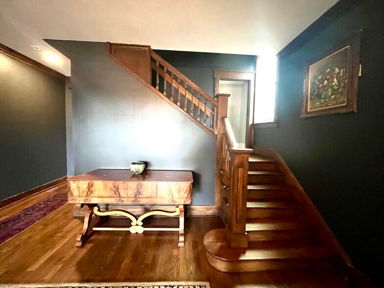 More Photos Of 1233 Peabody Ave, Memphis Office For Sale