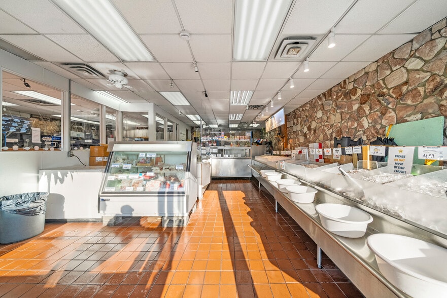 More Photos Of 571-575 Martin Luther King Jr Dr, Jersey City Freestanding For Sale