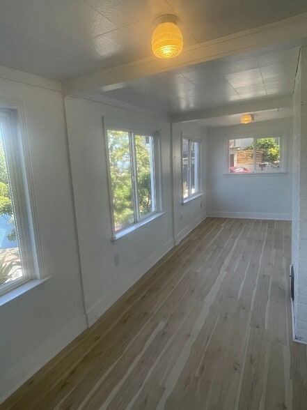 More Photos Of 3915 Bluff Pl, San Pedro Apartments For Sale