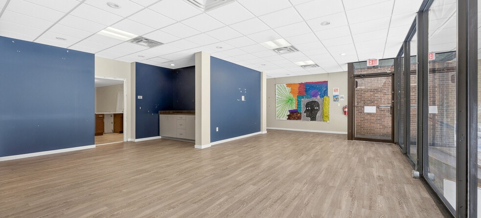 More Photos Of 180 Willey St, Morgantown Storefront For Sale