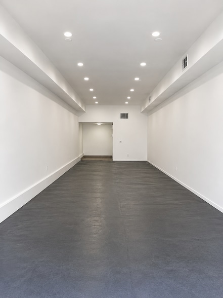 More Photos Of 3709-3711 W 3rd St, Los Angeles Storefront Retail Office For Lease