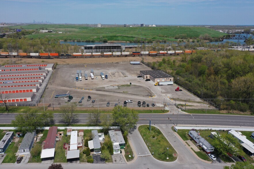 More Photos Of 2000 Dolton Rd, Calumet City Warehouse For Sale