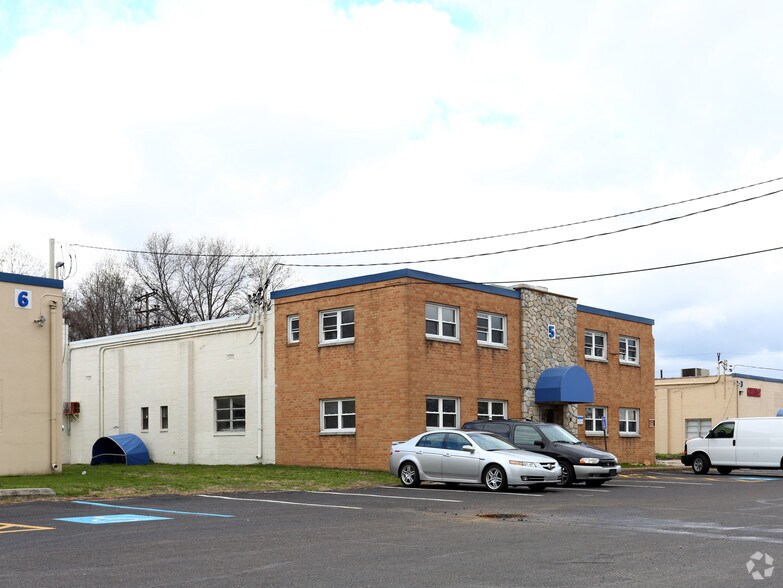 More Photos Of 7300 N Crescent Blvd, Pennsauken Light Manufacturing For Lease