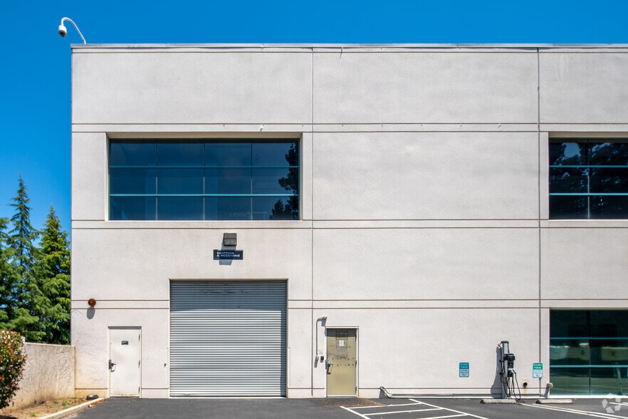 More Photos Of 701 E Middlefield Rd, Mountain View Research And Development For Lease