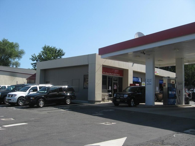 More Photos Of 19 E 33rd St, Paterson Service Station For Lease