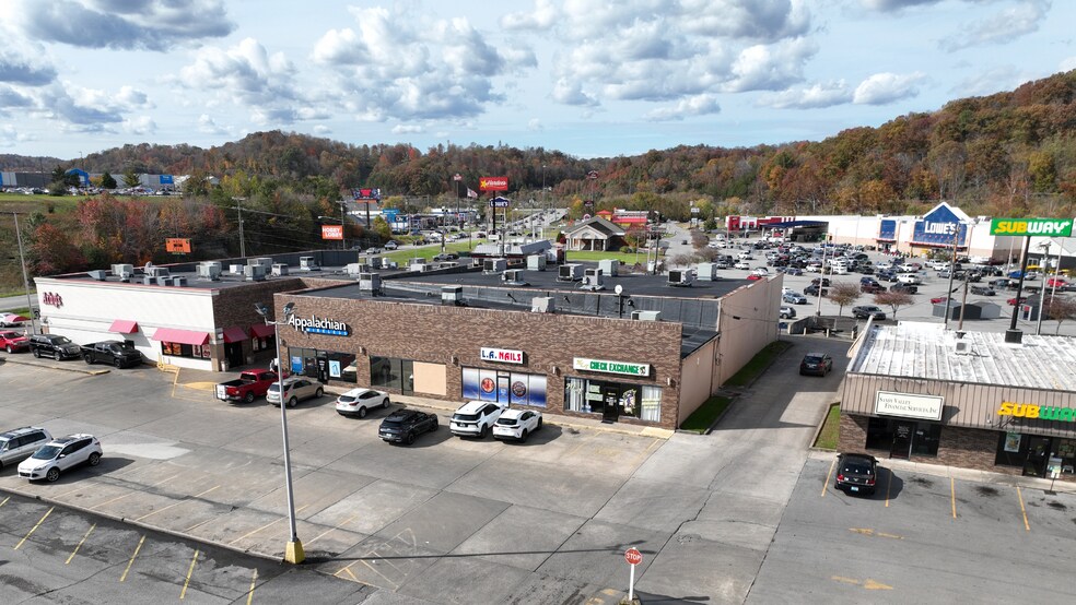 Primary Photo Of 309 - 419 KY-321, Paintsville General Retail For Sale