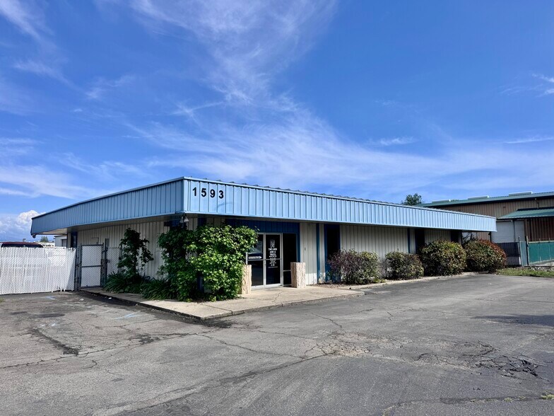 Primary Photo Of 1593 Beltline Rd, Redding Manufacturing For Lease