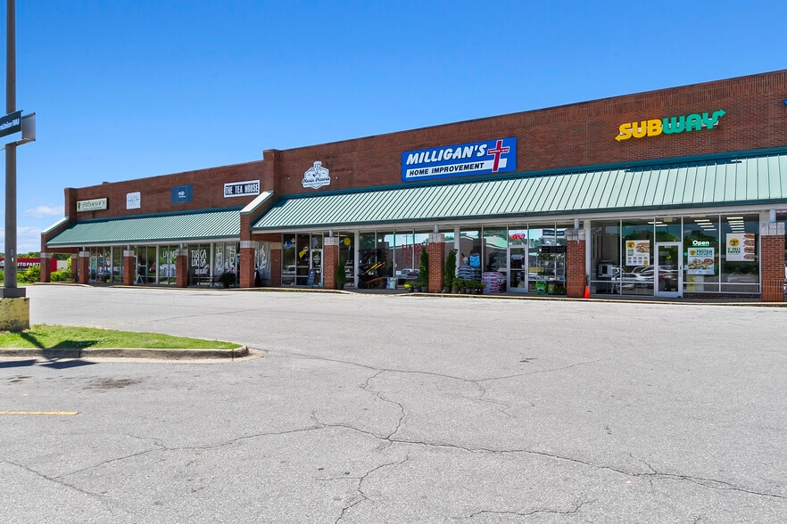 More Photos Of 13620 Highway 43 N, Northport Storefront For Sale