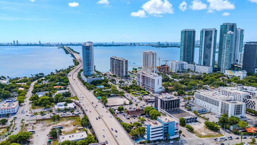More Photos Of 400 NE 36th St, Miami Land For Lease