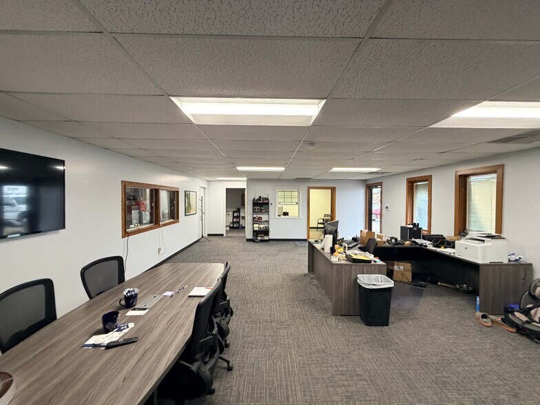 More Photos Of 501-513 Ley Rd, Fort Wayne Light Manufacturing For Lease