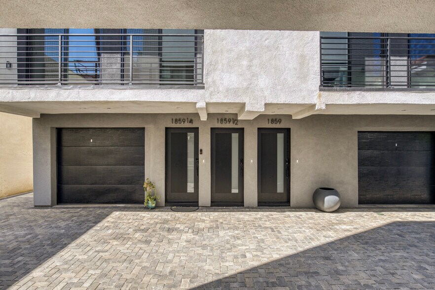 More Photos Of 1857 Crenshaw Blvd, Los Angeles Apartments For Sale