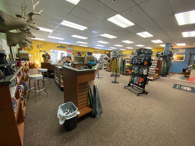 More Photos Of 122 Saratoga Rd, Schenectady General Retail For Sale