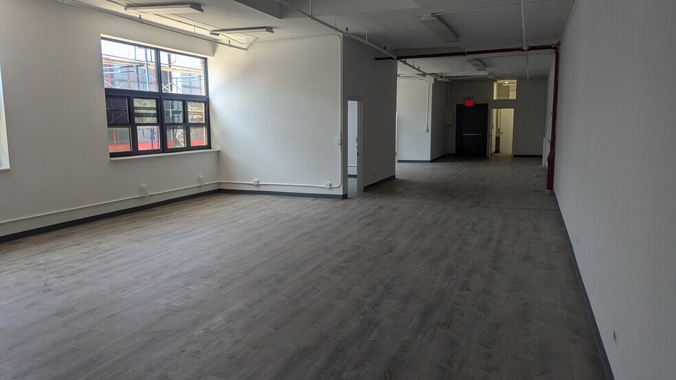 More Photos Of 4739 35th St, Long Island City Warehouse For Lease