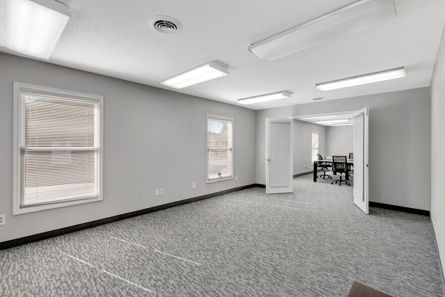 More Photos Of 6716 Heritage Business Ct, Chattanooga Office For Lease