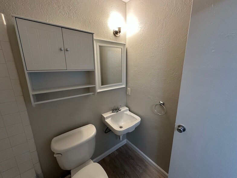 More Photos Of 2104 Lead Ave SE, Albuquerque Apartments For Sale